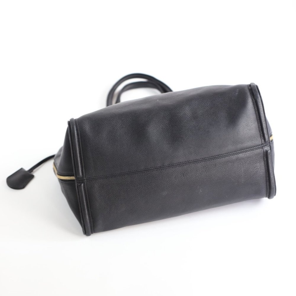 My black Alexander McQueen handbag with gold skull - Picture 12 of 14